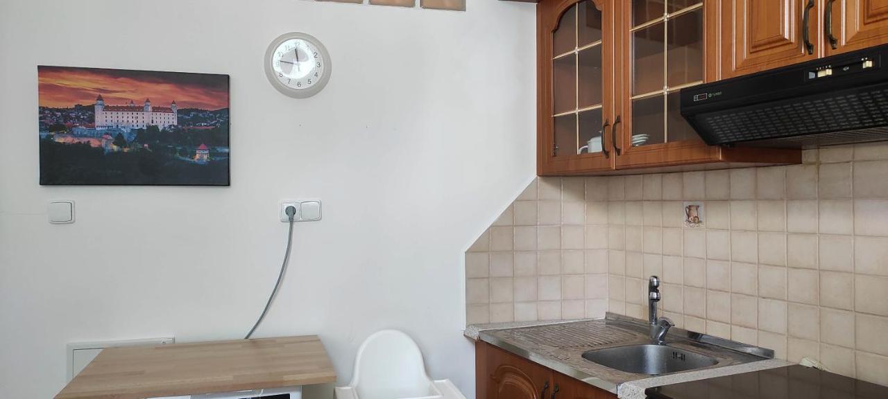 Apartment Green House - Old Town Μπρατισλάβα Εξωτερικό φωτογραφία